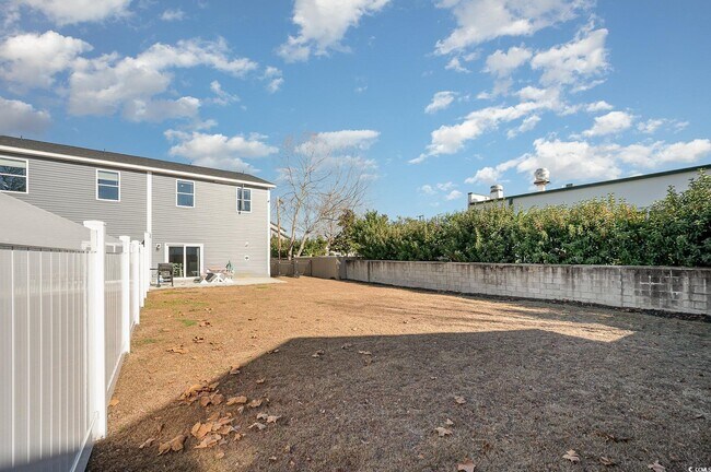 Building Photo - 503 30th Ave N