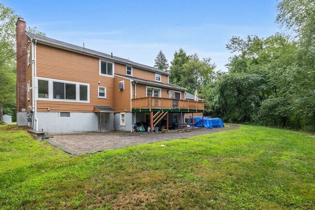 Building Photo - 4 Hadley Rd