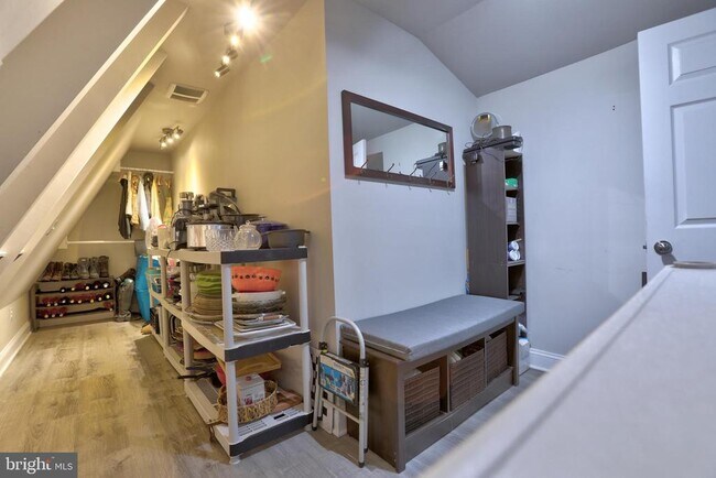Building Photo - 1412 Musgrove Alley