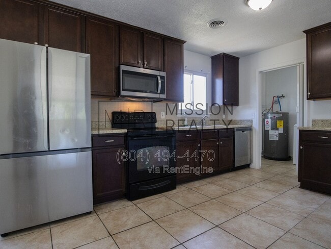 Building Photo - 1649 Delmar Ave