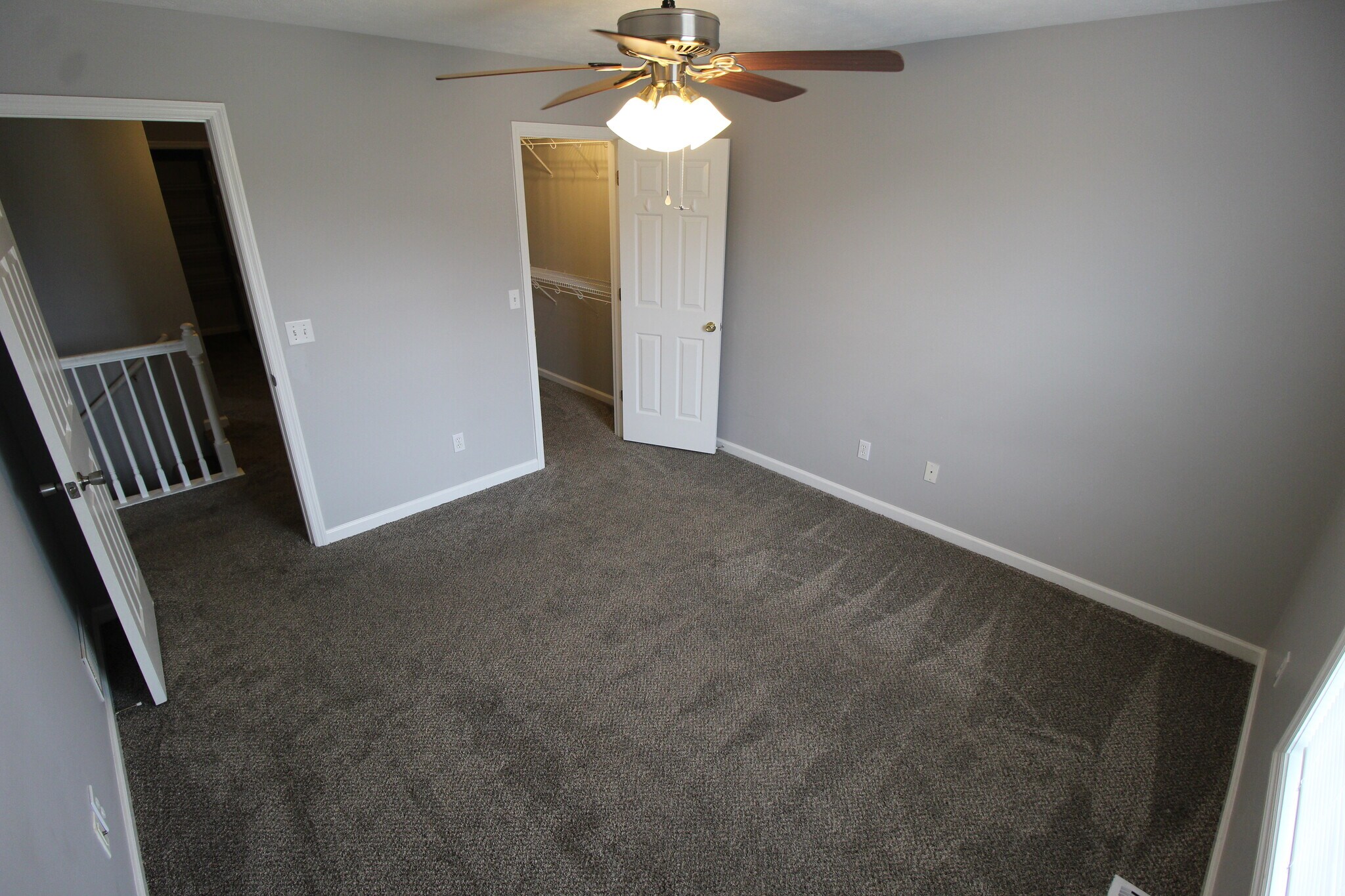 Building Photo - 561 Hampton Way