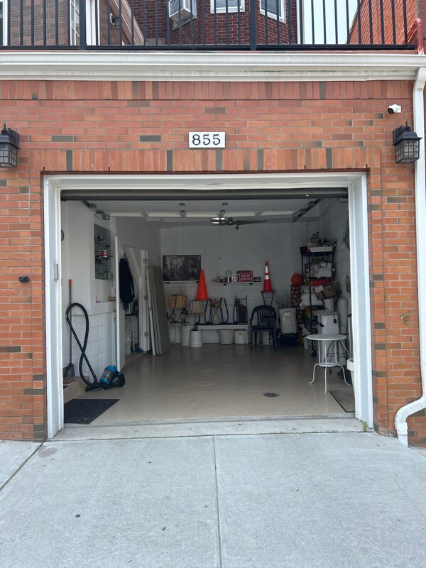 Building Photo - 855 Pavonia Ave