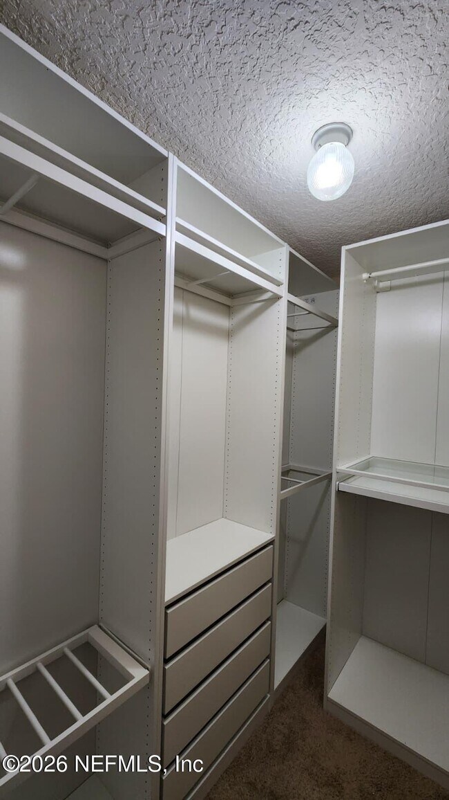 Building Photo - 2654 Salt Lake Dr