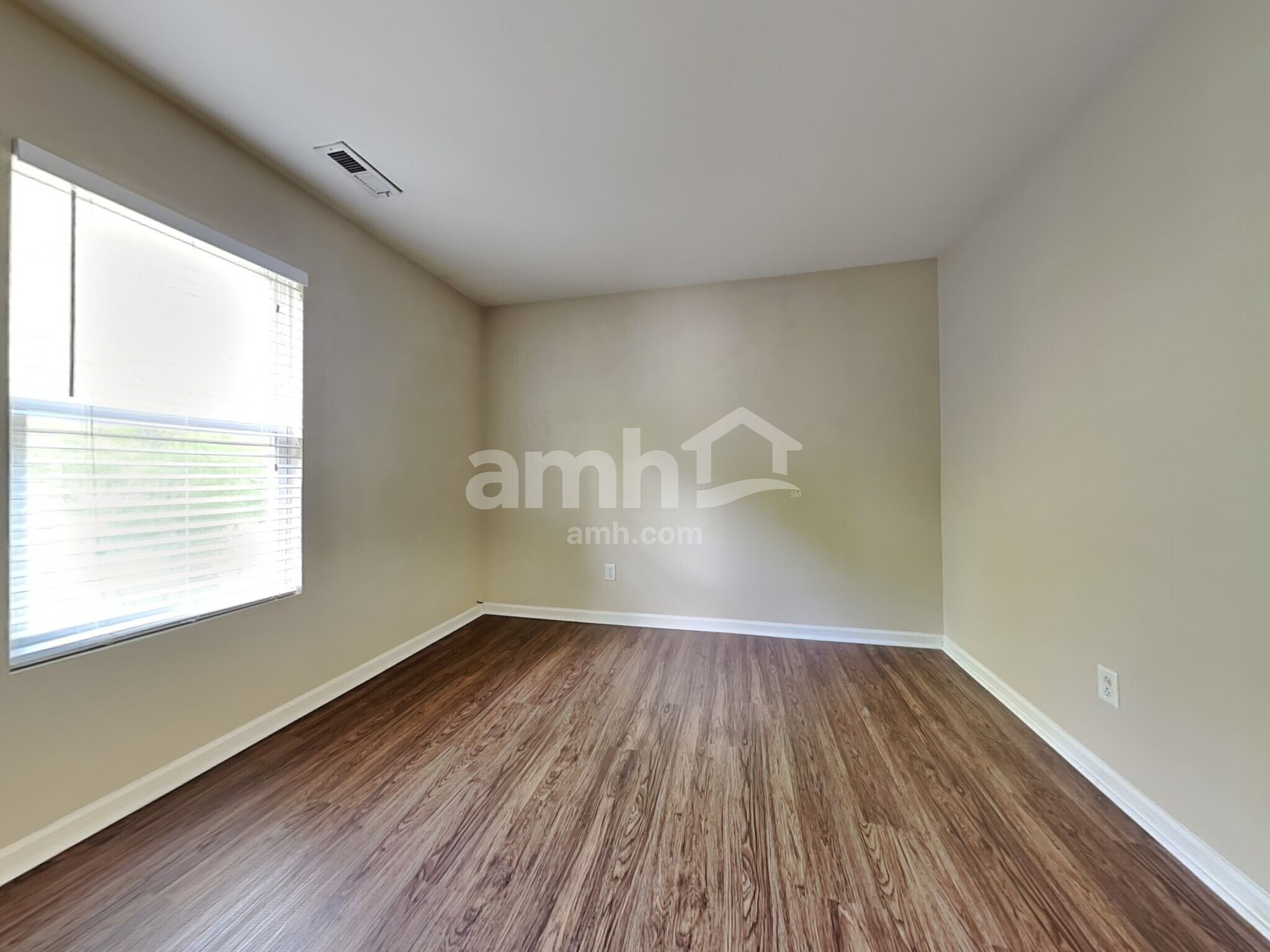 Building Photo - 5432 Wyalong Dr