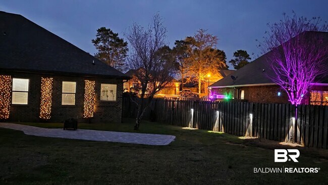 Building Photo - 12001 Squirrel Dr