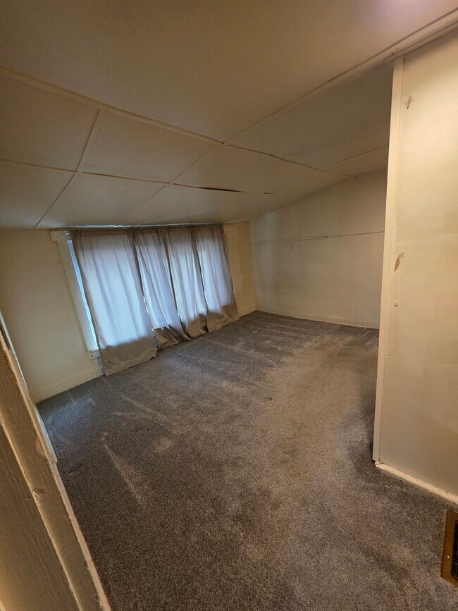 Building Photo - Benson Bungalow! 3 bedroom 2 bathroom