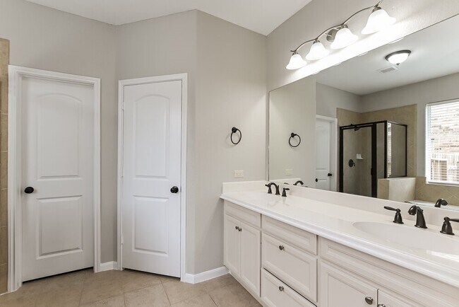 Building Photo - 17611 Sulphur Strm Ct