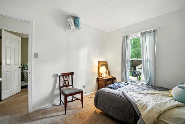 Building Photo - 1308 Summerset Ct