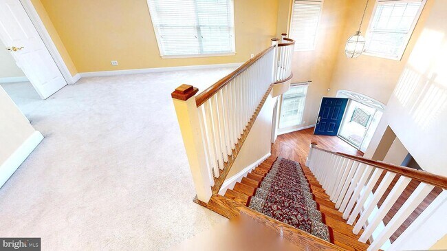 Building Photo - 309 Pure Spring Crescent