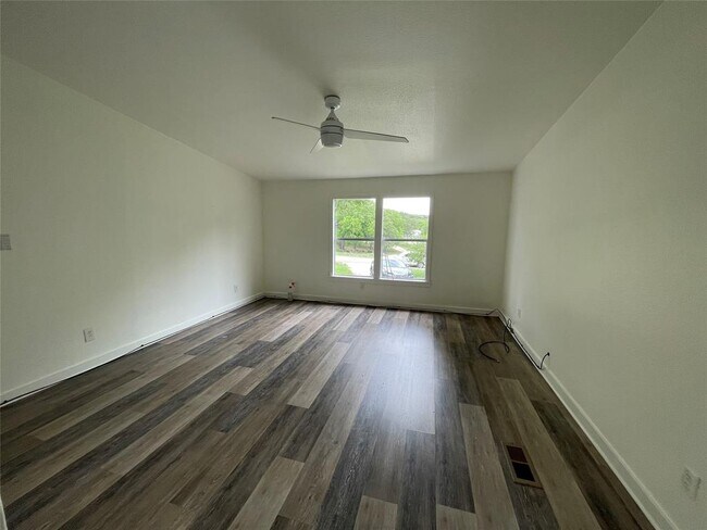 Building Photo - 1092 Geneva Grove Ct