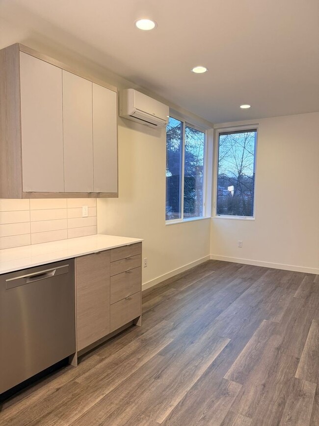 Building Photo - Brand New 3bd Townhome!