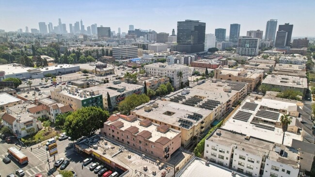 Building Photo - 311 S New Hampshire Ave