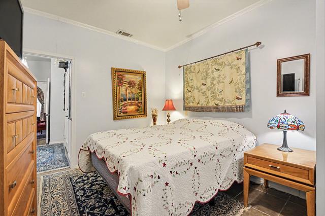 Building Photo - 14140 Hillcrest Rd