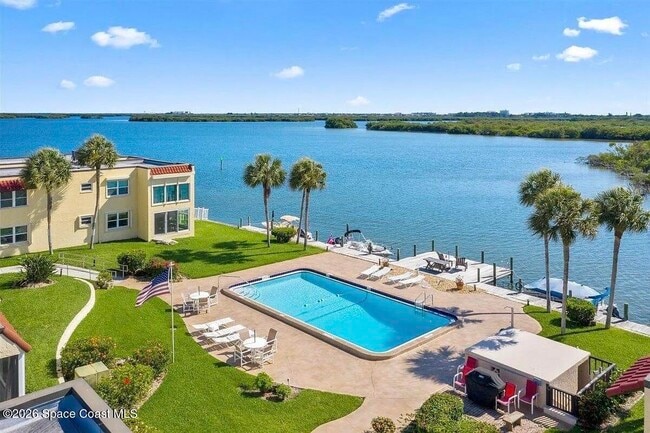 Building Photo - 1729 Minutemen Causeway