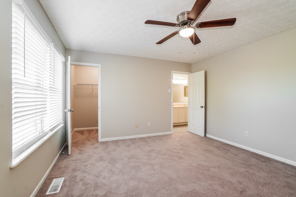 Building Photo - 3174 Gallant Dr