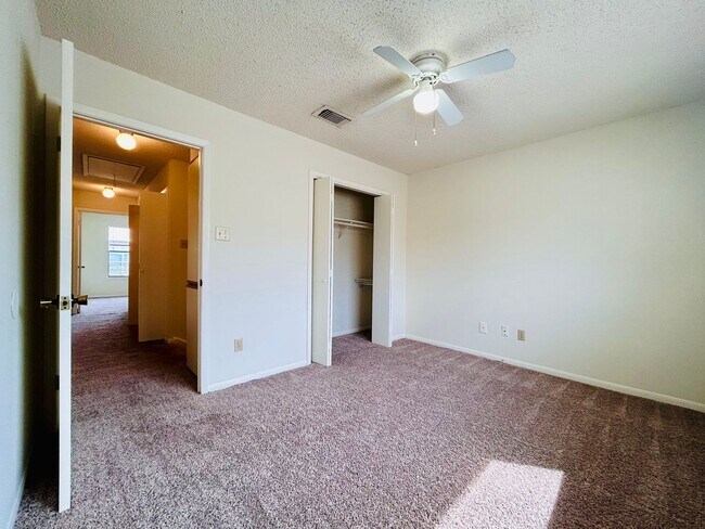 Building Photo - 8904 Schick Rd