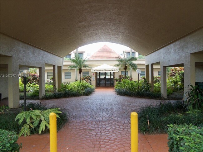 Building Photo - 10551 W Broward Blvd