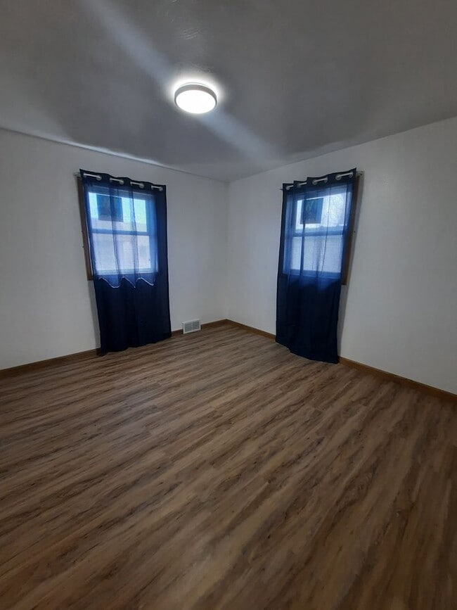 Building Photo - 4 BED | 1 BATH | HOME | NORTH