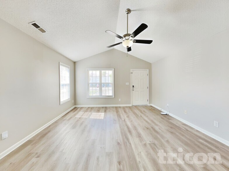 Building Photo - 5112 Limewood St