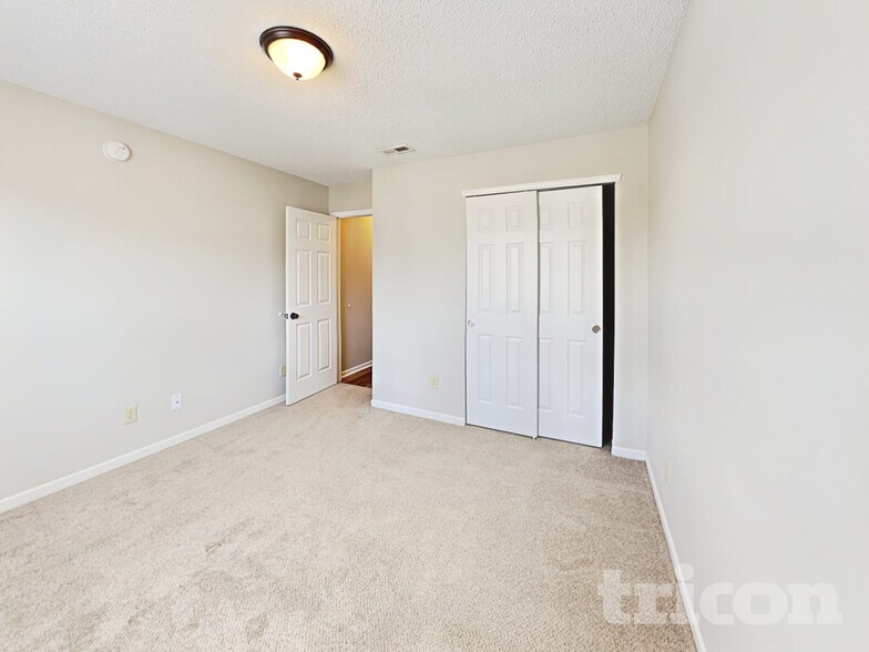 Building Photo - 10800 Wymm Ln