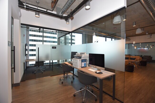 Building Photo - 60 E Randolph St