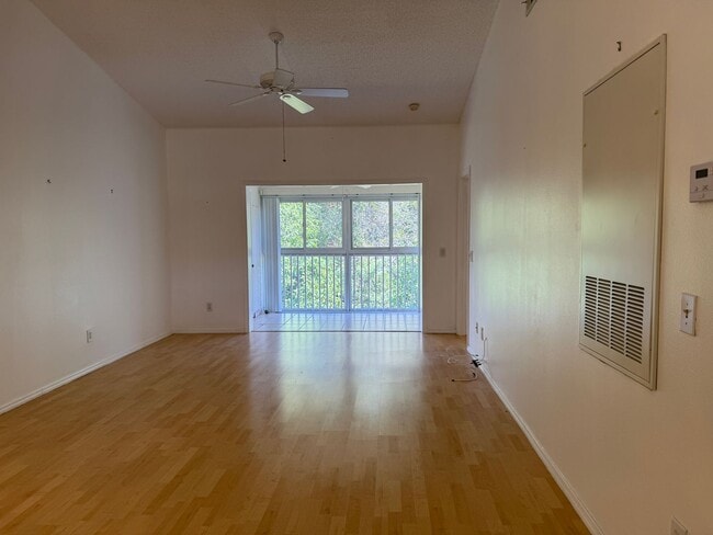 Building Photo - Gated Community