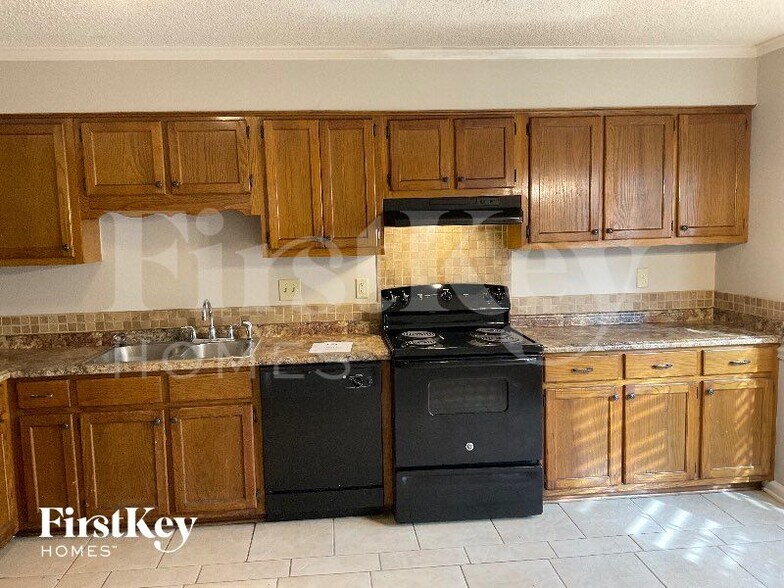 Building Photo - 4925 Water Fowl Ln