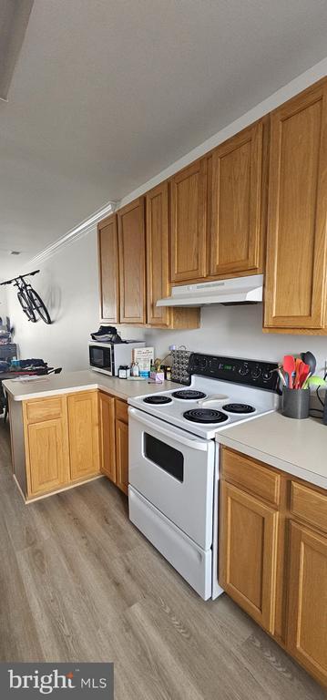 Building Photo - 422 Main St