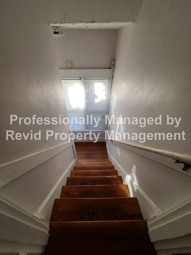 Building Photo - First Month Free on a 13-Month Lease