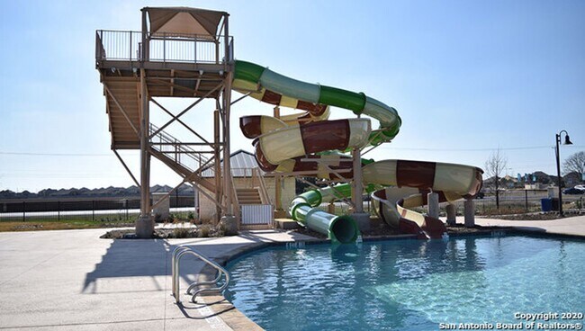 Building Photo - *COMING SOON* 3-Bedroom with Solar Panels & Resort Amenities – Pool, Gym!