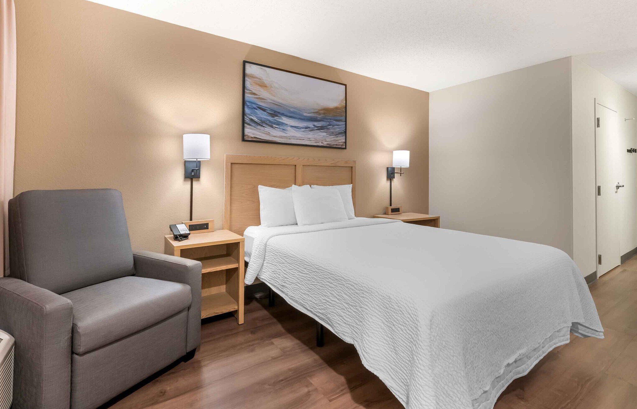 Building Photo - Furnished Studio-Jacksonville - Riverwalk - Convention Center