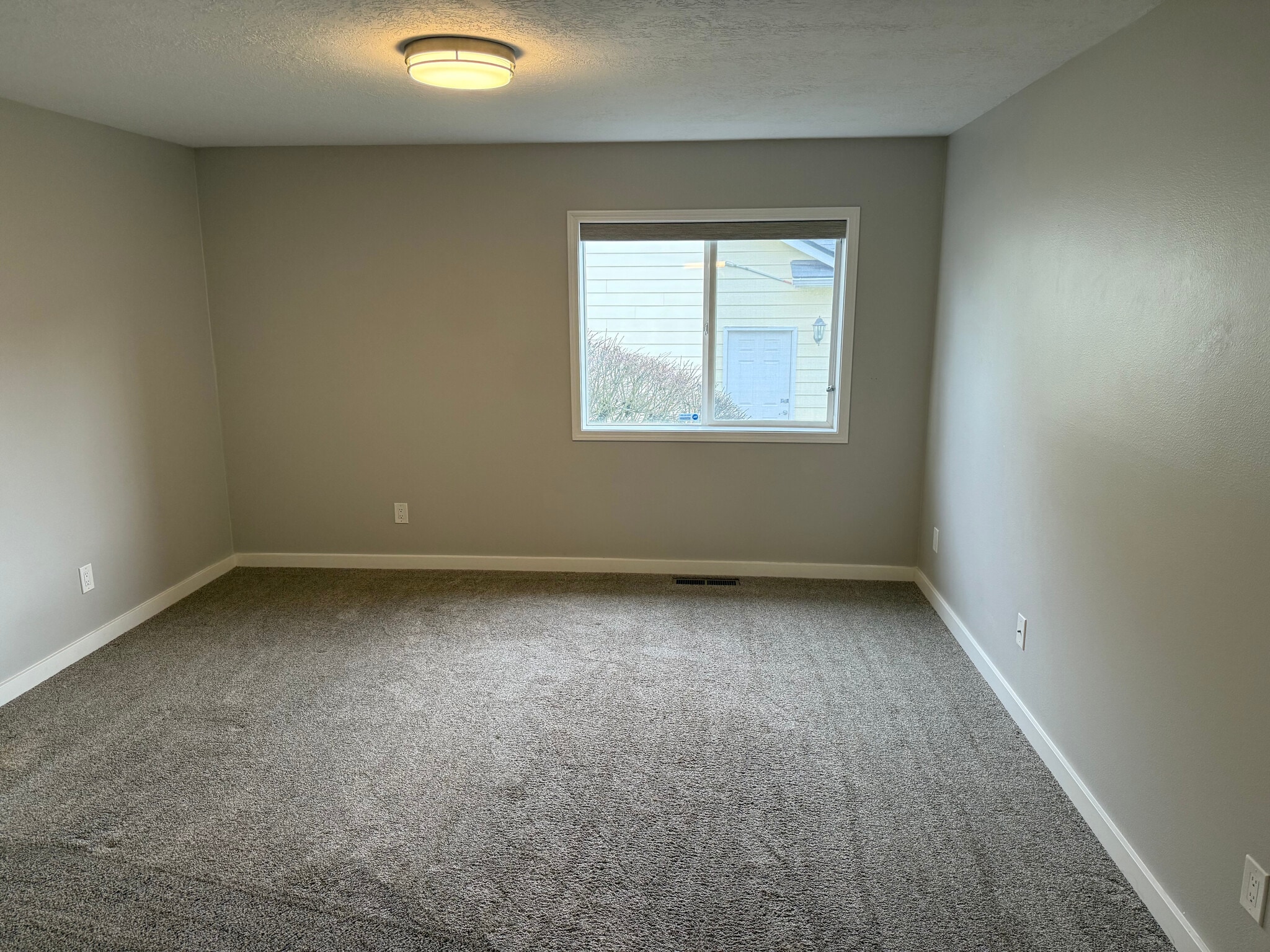 Primary Bedroom - 5358 Summerlake St SE