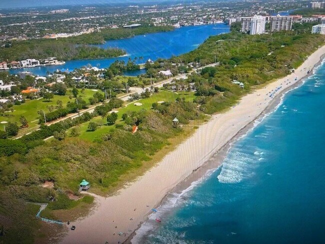 Building Photo - 299 SW 7th St