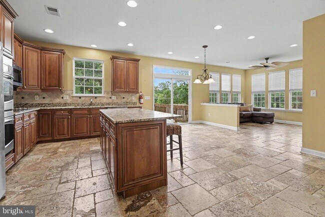 Building Photo - 228 Leffler Cir