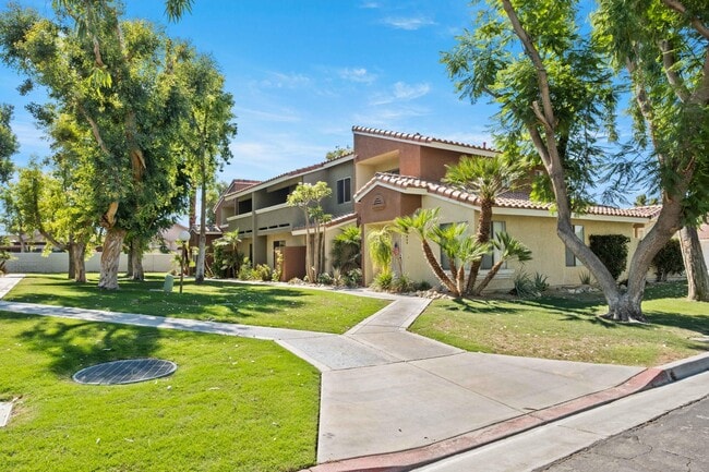 Primary Photo - 424 Tava Ln