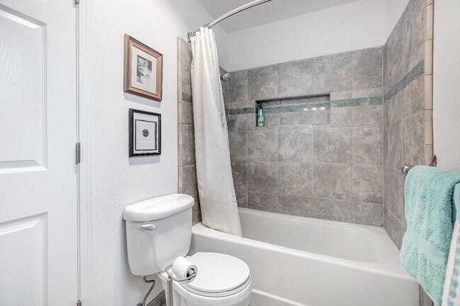 Building Photo - Recently updated spacious 3 bedroom 2.5 bath townhome available soon