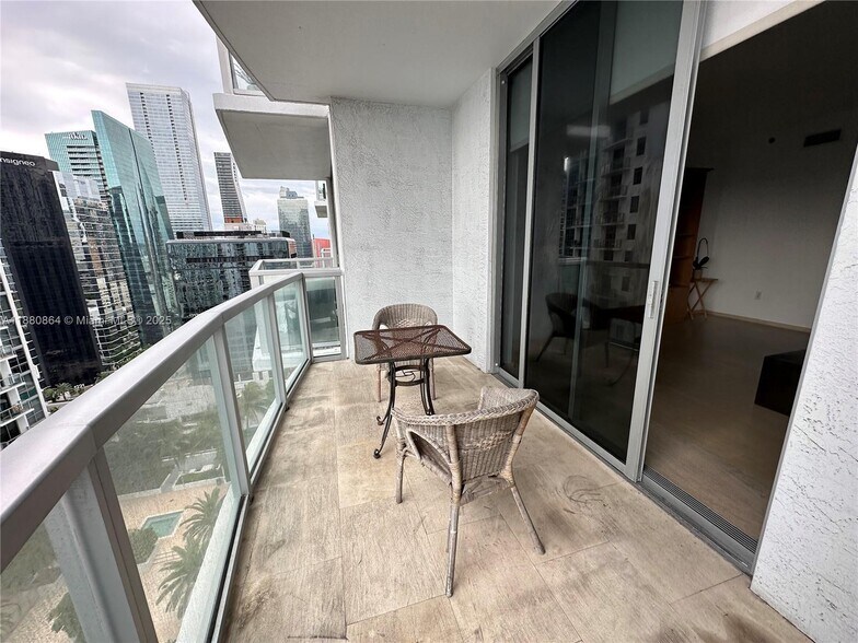 Building Photo - 1050 Brickell Ave