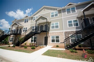Building Photo - 232 Epps Bridge Rd