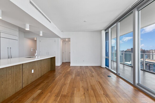 Building Photo - Stunning 3BD/3BA/2PRKG Residence at Azure Ala Moana