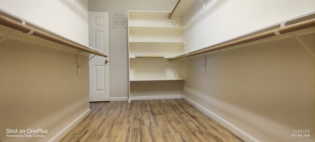 Building Photo - 3302 E Cedar Hollow Dr