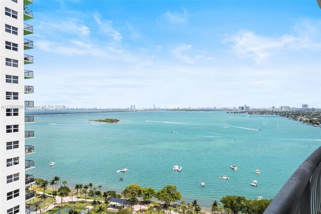 Primary Photo - 1750 N Bayshore Dr