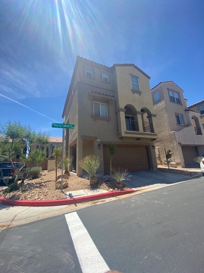 Primary Photo - 4 Bedroom Corner Lot