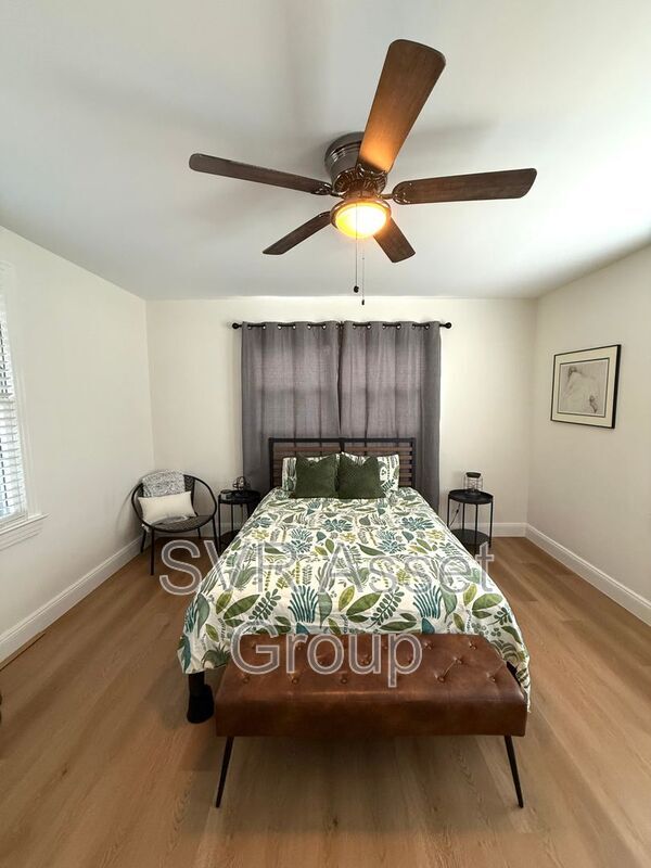 Building Photo - 5352 Appleton Ave