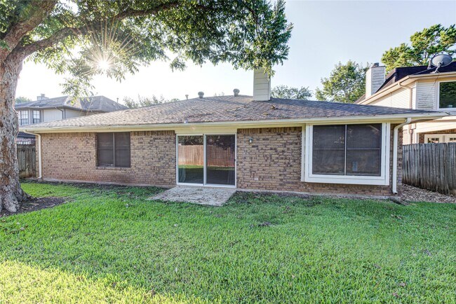 Building Photo - 3322 Larkwood Ln