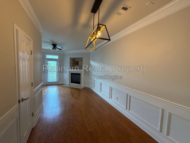 Building Photo - 221 16th St NW
