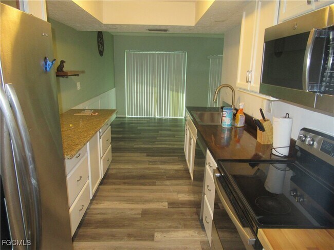 Building Photo - 127 SE 42nd St