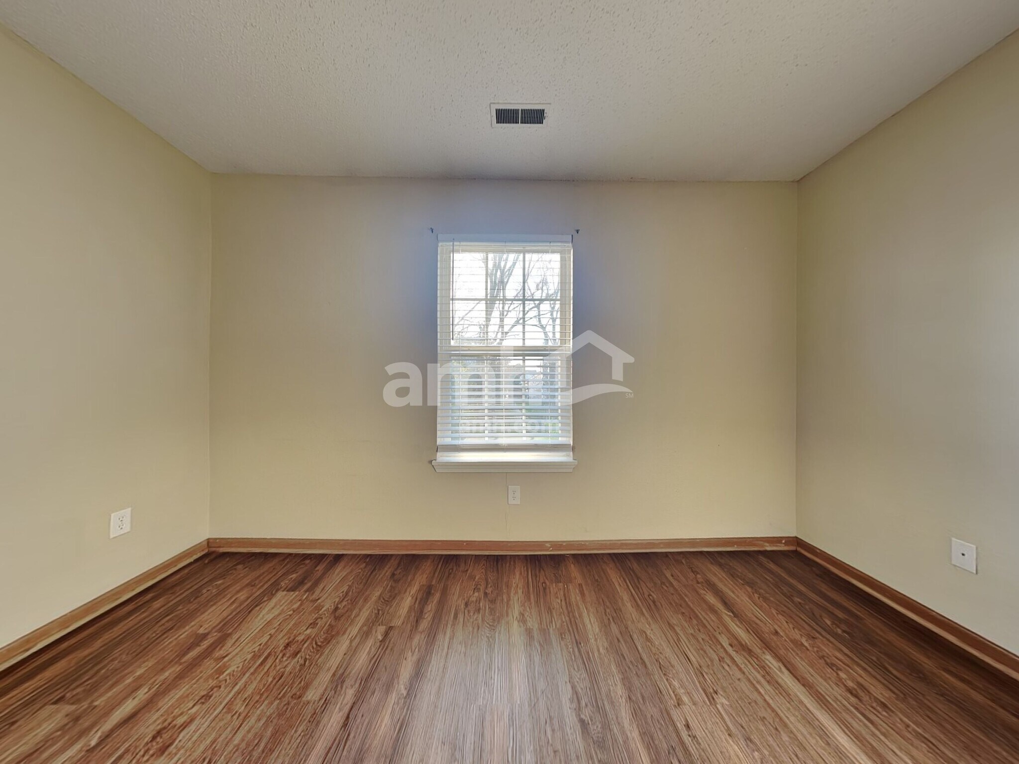 Building Photo - 6044 Draycott Dr