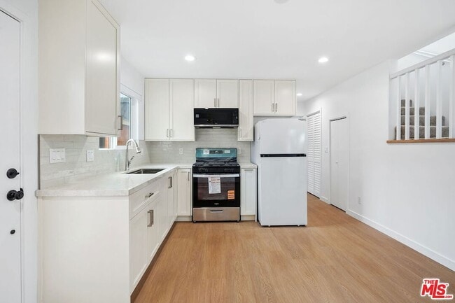 Building Photo - 2754 Dalemead St