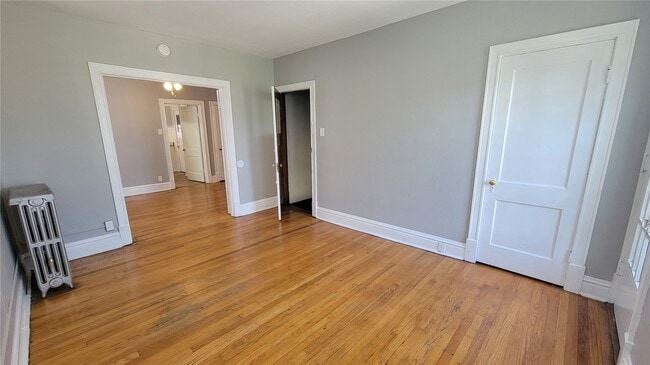 Building Photo - 5042 Pernod Ave