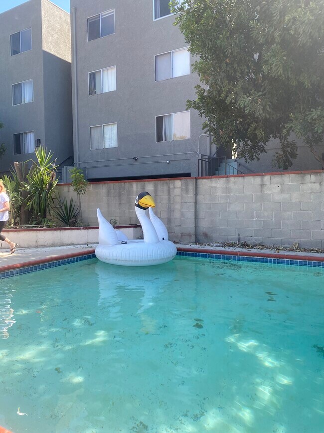 Building Photo - 11810 Gilmore St